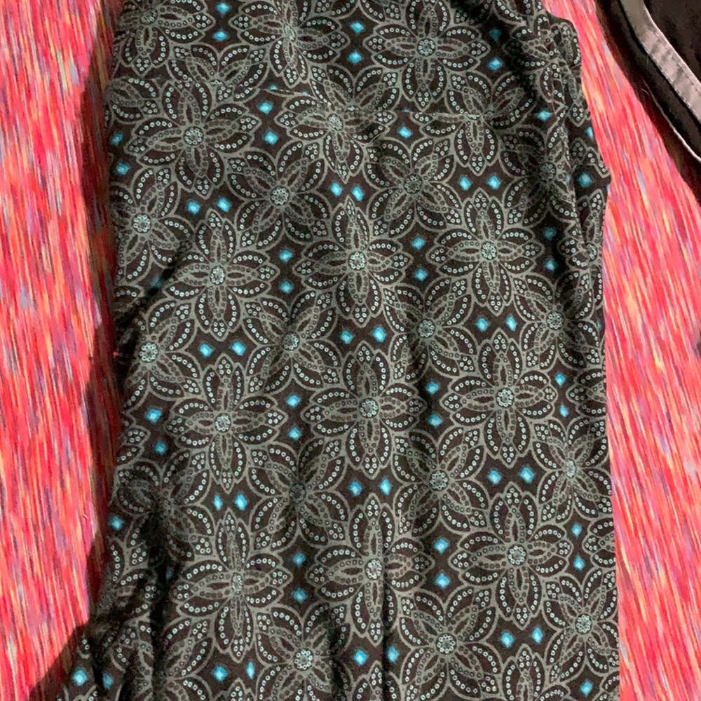 Tall and curvy patterned Lularoe leggings